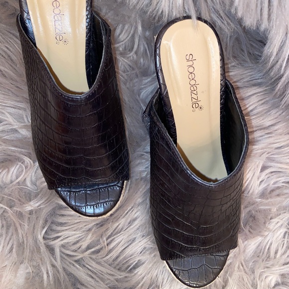 NWOT SHOE-DAZZLE WEDGES - Picture 3 of 6